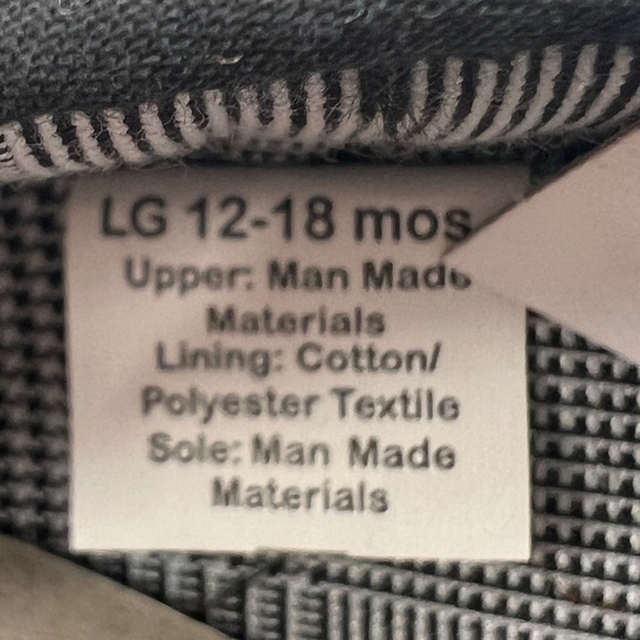 NWT Luvable Friend’s Black Crib Booties Size 12-18 Months - Picture 4 of 4